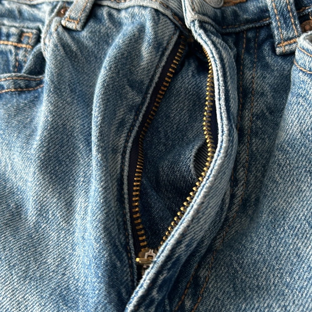 💕 Garage Mom Jeans Straight Leg Raw Hem Medium Wash Size 1 - Picture 8 of 13